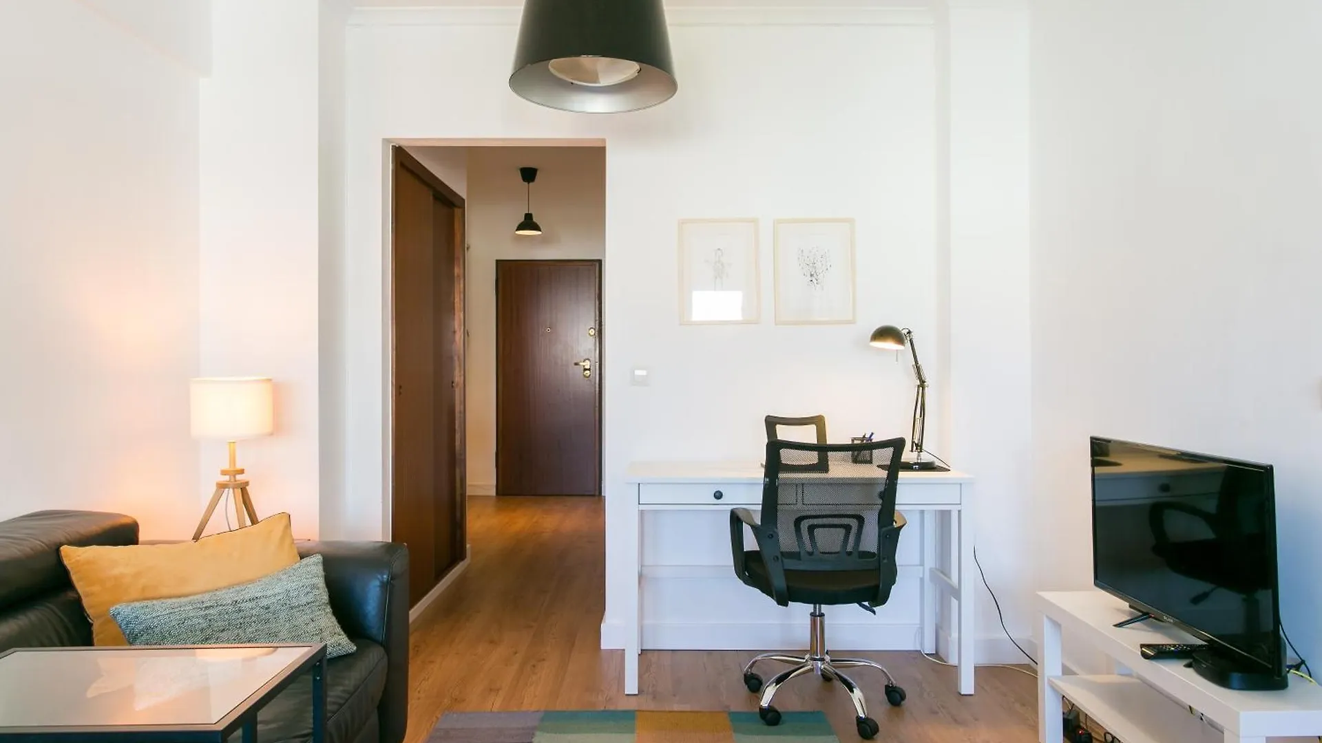Apartamento Central E Confortavel Junto Ao Bairro Da Graca Lisbon