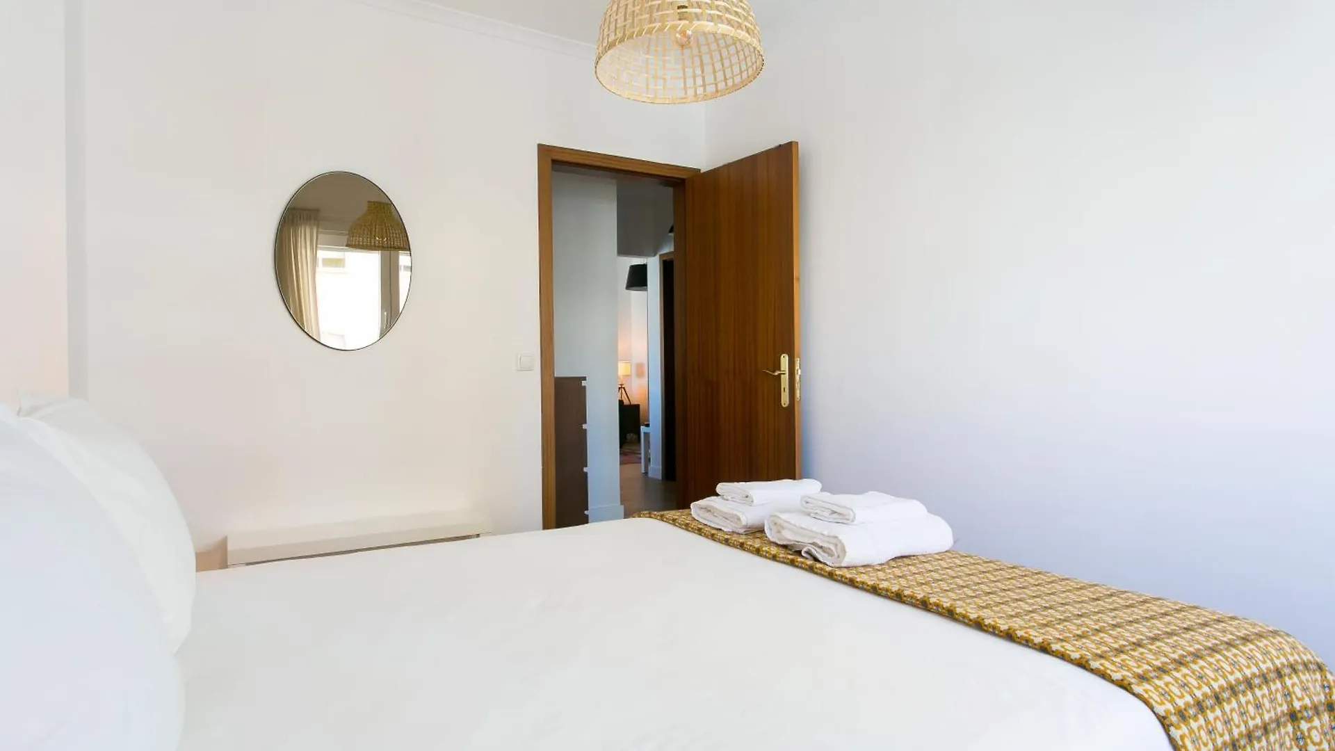 Apartamento Central E Confortavel Junto Ao Bairro Da Graca Lisbon Apartment